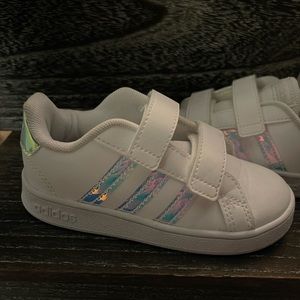 EUC Adidas toddler girl iridescent velcro sneaker